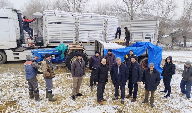 Kastamonu'da Hayvancılığa 43 Tonluk Can Suyu: Çiftçilere Dağıtıldı
