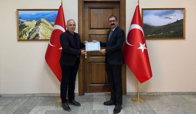 Taşköprü’de tarım ekibine takdir: Kaymakam Demirdağ belgeleri verdi