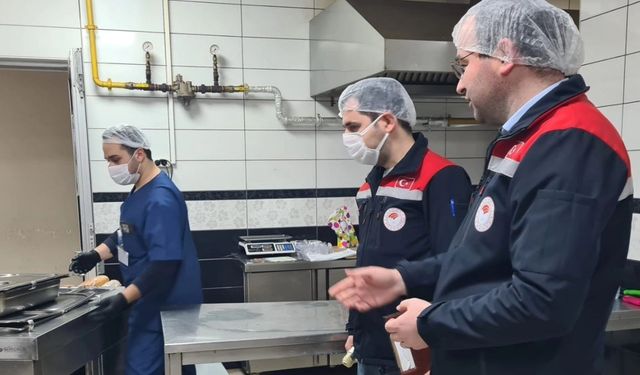 Kastamonu’nun ilçesinde kurum yemekleri kontrolden geçti