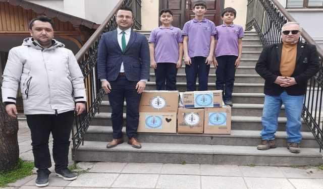 Taşköprü’de öğrencilerden örnek davranış: Harçlıklar erzak kolisi oldu