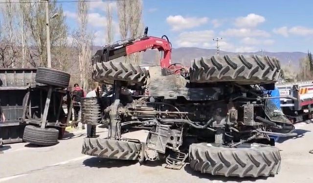 Gübre yüklü traktörün devrilmesi sonucu yol ulaşıma kapandı