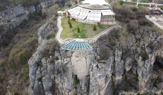 Seyir terasında acı olay: Üniversite öğrencisi hayatını kaybetti!