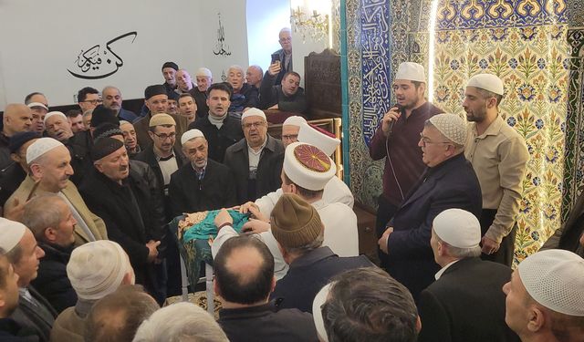 Kastamonu'da Sakal-ı Şerif ziyarete açıldı: Vatandaşlar yoğun ilgi gösterdi