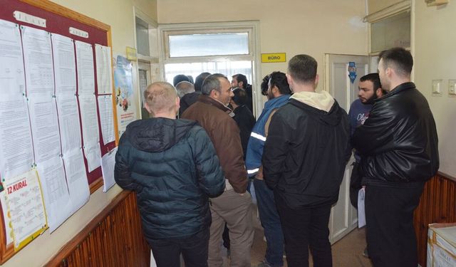 Kastamonu’da sürücüler endişeli: Plaka kuyruğu uzadı!