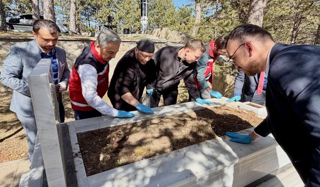 Kastamonu’da Ramazan Bayramı öncesi şehitlik ziyareti
