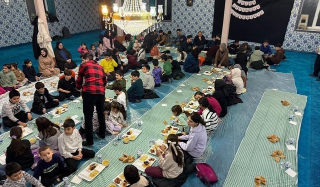 Kastamonu’nun ilçesinde ‘İlk İftarım, İlk Orucum’ sevinci: Öğrenciler aynı sofrada buluştu