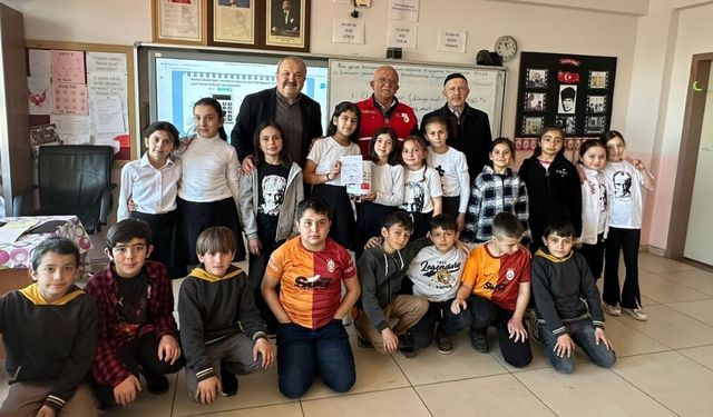 Taşköprü’de minik yüreklerden Gazze’ye umut eli