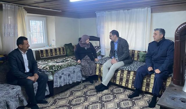 Taşköprü'nün köyünü ziyaret etti: Vatandaşların hayır duasını aldı