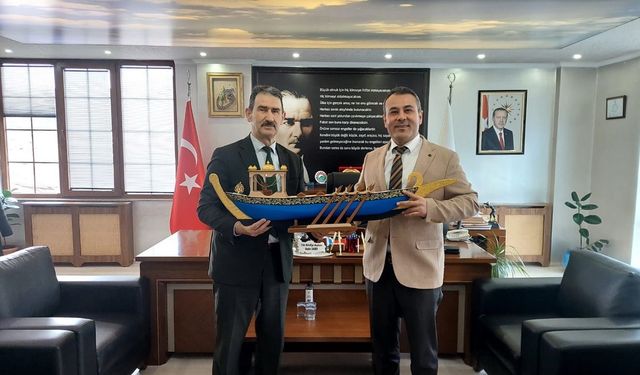 Görev süresi sona eren vergi dairesi müdürü veda etti