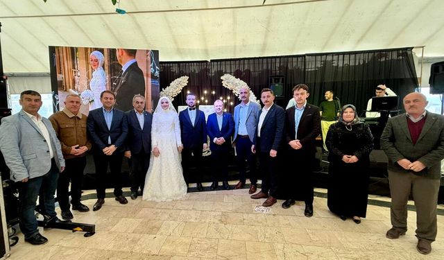 Kastamonu Milletvekili Uluay Taşköprü’de düğün sevincine ortak oldu