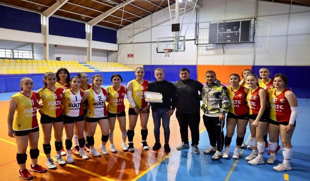 Taşköprüspor’a şampiyona yolunda tatlı sürpriz