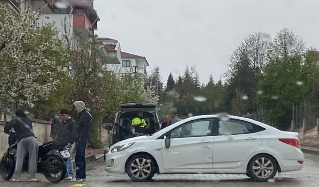 Taşköprü’de feci kaza: Motosiklet ile otomobil çarpıştı!