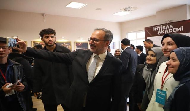 Dr. Mehmet Kasapoğlu, Kastamonu'da: Gençlere girişimcilik ve liderlik vurgusu