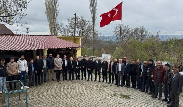 AK Parti heyeti Taşköprü’de köy sakinleriyle bir araya geldi