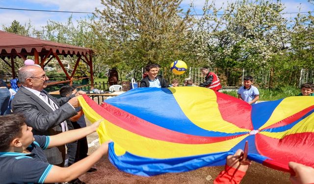 Taşköprü’de Hıdırellez coşkusu öğrencilerle renkli görüntülere sahne oldu