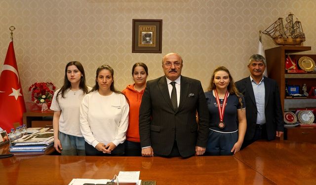Taşköprü’nün kadın sporcularından Türkiye Şampiyonasında büyük başarı