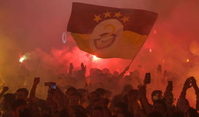 Kastamonu’da sokaklar sarı-kırmızıya büründü