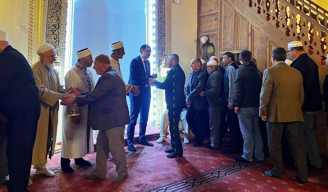 Taşköprü Kaymakamı Demirdağ, Taş Camiinde bayramlaştı