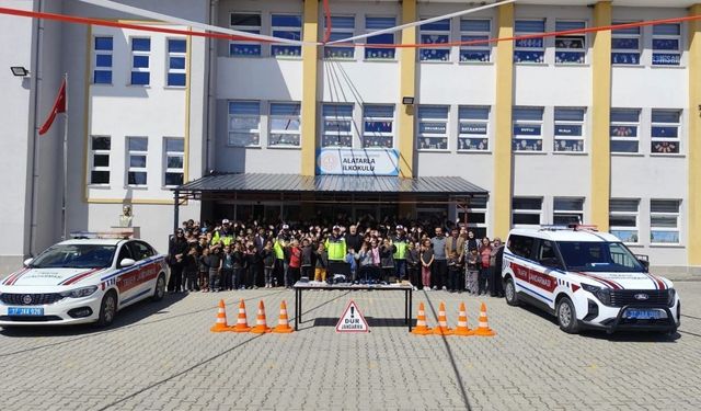 Taşköprü’de öğrencilere güvenli trafik eğitimi verildi