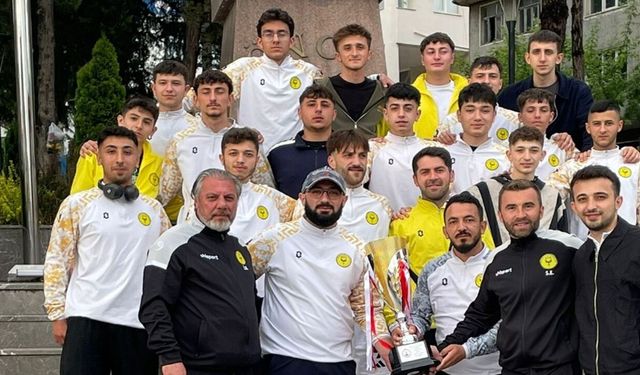 Tosya İdmanyurdu 1. Amatör Lig’e yükseldi