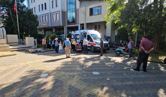 Cide’de sıcak hava kabusu: Fenalaşan adam yere yığıldı