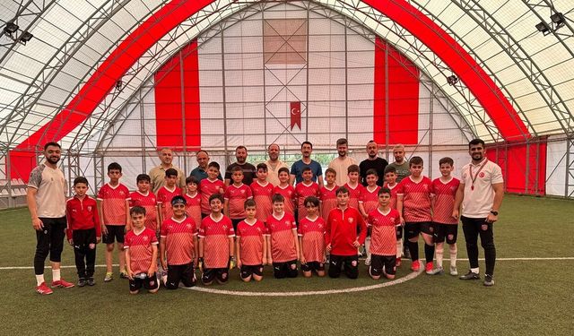 Kastamonu’da Babalar Günü’ne özel 'Babalar ve Çocuklar Futbol Maçı' yapıldı