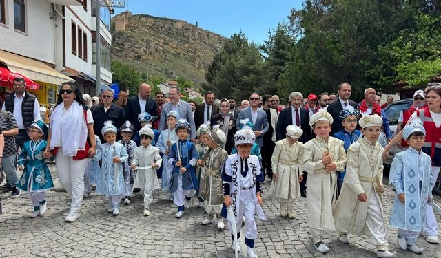Kastamonu'da 530 yıllık vakıf geleneği: 25 çocuk sünnet oldu