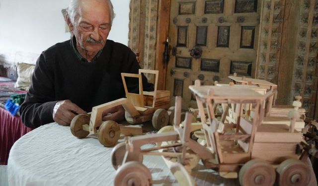 Kastamonu’da bir ustanın el emeği: Ahşap oyuncak ilgi odağı oldu, taleplere yetişemiyor