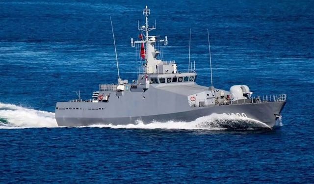 TCG Kilimli Gemisi İnebolu Limanı'na demirliyor