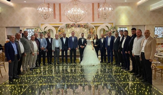 Kastamonu Milletvekili Uluay'ın mutlu günü: Evlendirdi