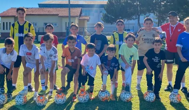 Kastamonu’da minik futbolcular için yaz okulu başladı