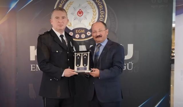 Kastamonu Emniyeti'nde rütbe terfi coşkusu: Aileler de gurura ortak oldu