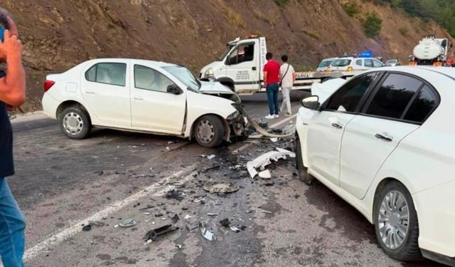 Kastamonu’da can pazarı: 2'si ağır 4 yaralı