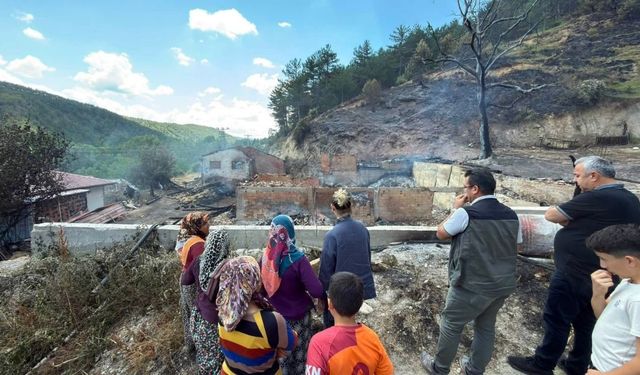 Kastamonu Milletvekili Ekmekçi’den yangınzede aileye destek