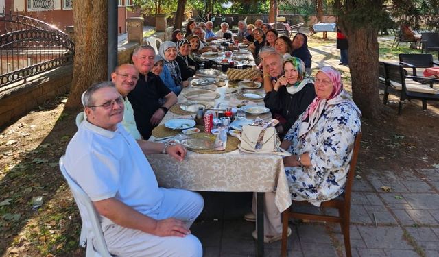 Taşköprü’de nostaljik buluşma: Delibey Sokağı’nda komşuluk kültürü yeniden canlandı