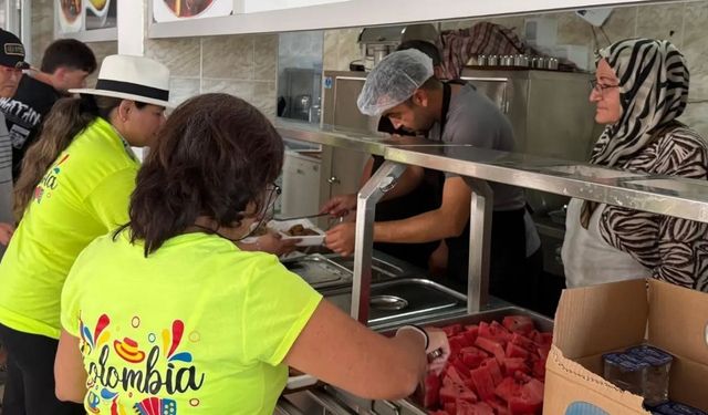 Festival konukları Taşköprü’de aynı sofrayı paylaştı