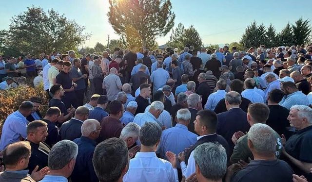 Kastamonu'da Ahmet Şatırgil dualarla son yolculuğuna uğurlandı