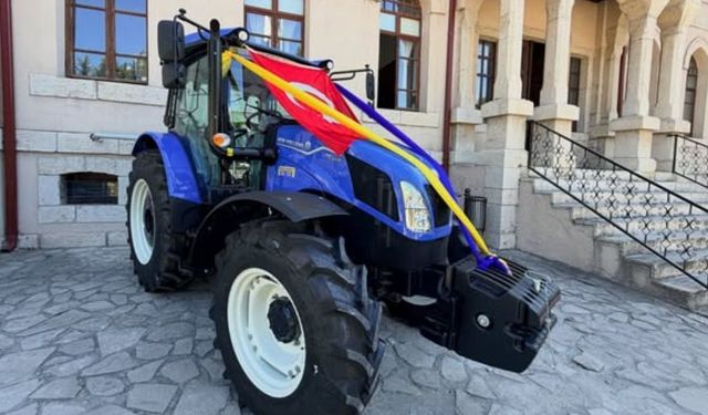 Kastamonu’da belediye filosuna yeni traktör takviyesi
