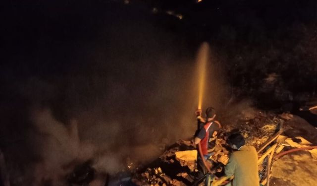 Kastamonu’da korkutan yangın: Aile pencereden kaçtı