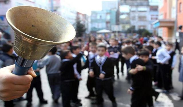 Veliler ve öğrenciler dikkat! Okul kıyafetlerinde yeni dönem