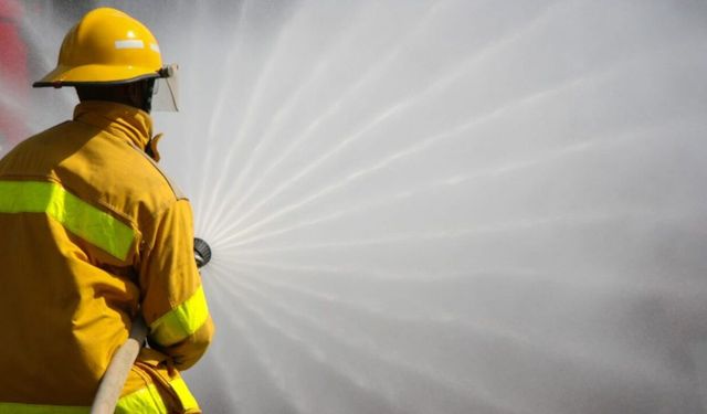 Tosya'da çatıdan yükselen duman paniğe neden oldu