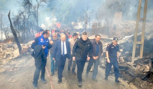Kastamonu Valisi Dallı açıkladı: Yangın kontrol altına alındı