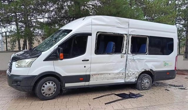 Üniversite önünde feci kaza: 4 öğrenci yaralandı