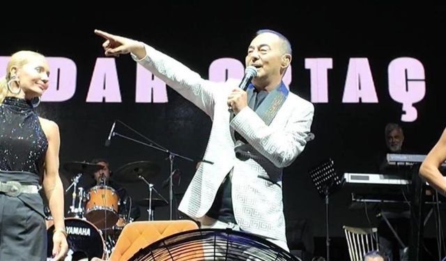 Kastamonulu şarkıcı sahnede itiraf etti: ‘Hepsini bıraktım’