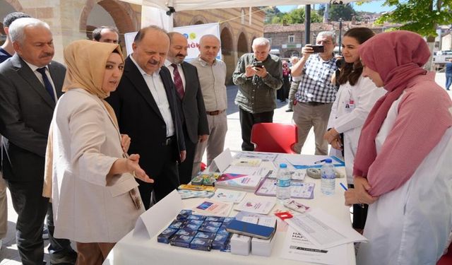 Kastamonu'da tarihi meydanda 'Halk Sağlığı Sokağı' kuruldu