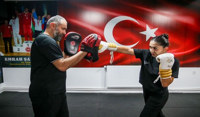 Kastamonulu Asuman, dünyayı dize getirdi: Şimdi Avrupa Şampiyonluğu için hazırlanıyor