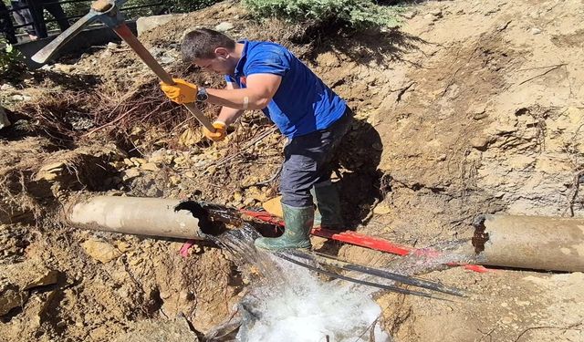 Son dakika: Kastamonu’da su borusu patladı!