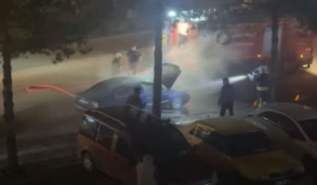 Kastamonu’da gece saatlerinde korkutan yangın! Araç alev aldı