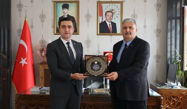 Kastamonu’da görev yeri değişen müdüre anlamlı veda