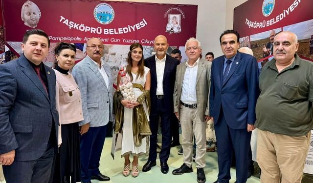 Süleyman Soylu’dan İstanbul’da Taşköprü standına ziyaret